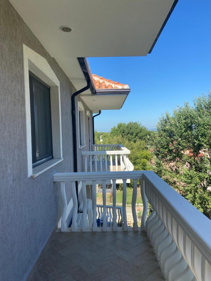 Apartment Sun Roll Baks-Rrjoll Exterior photo