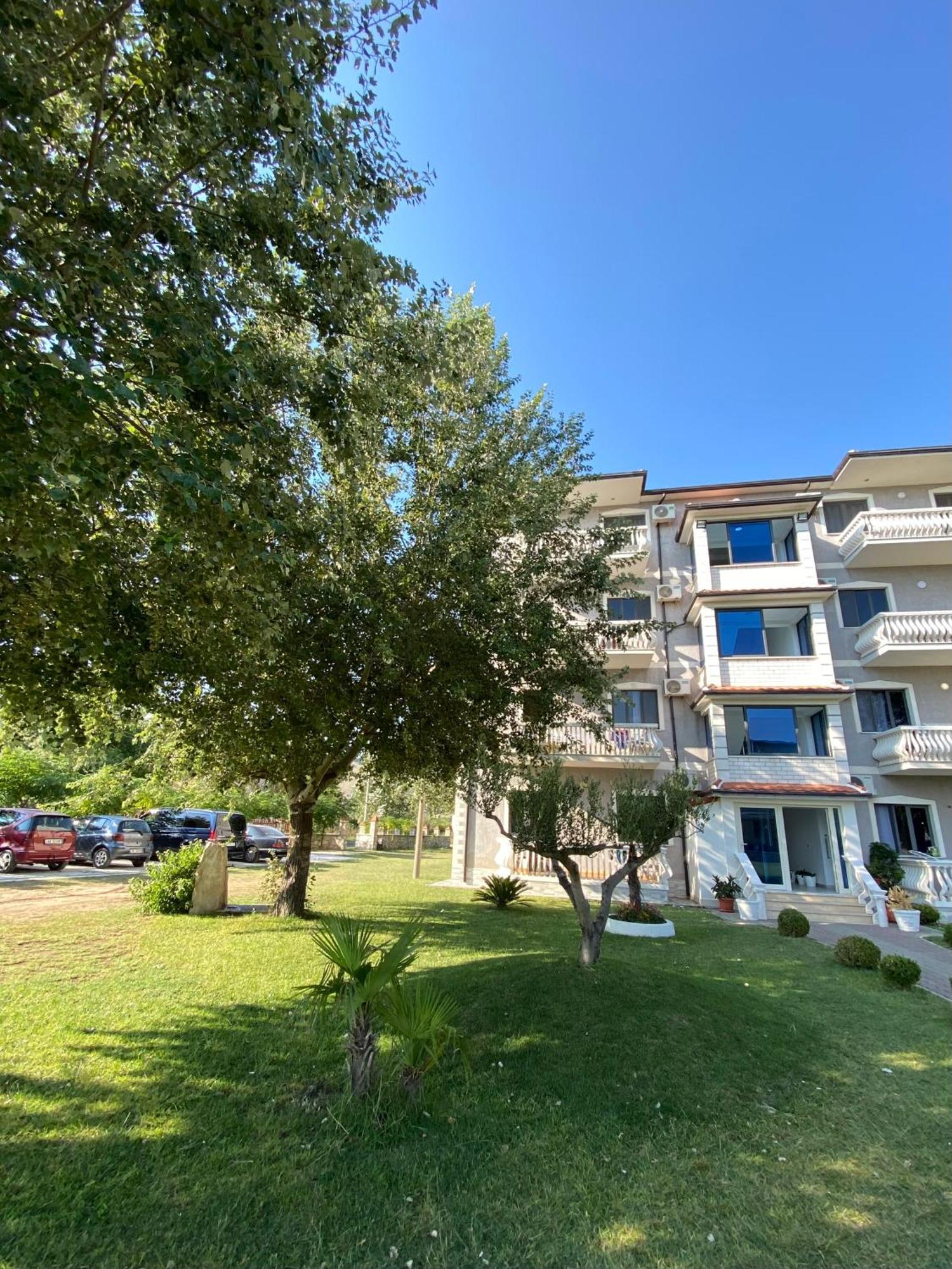Apartment Sun Roll Baks-Rrjoll Exterior photo